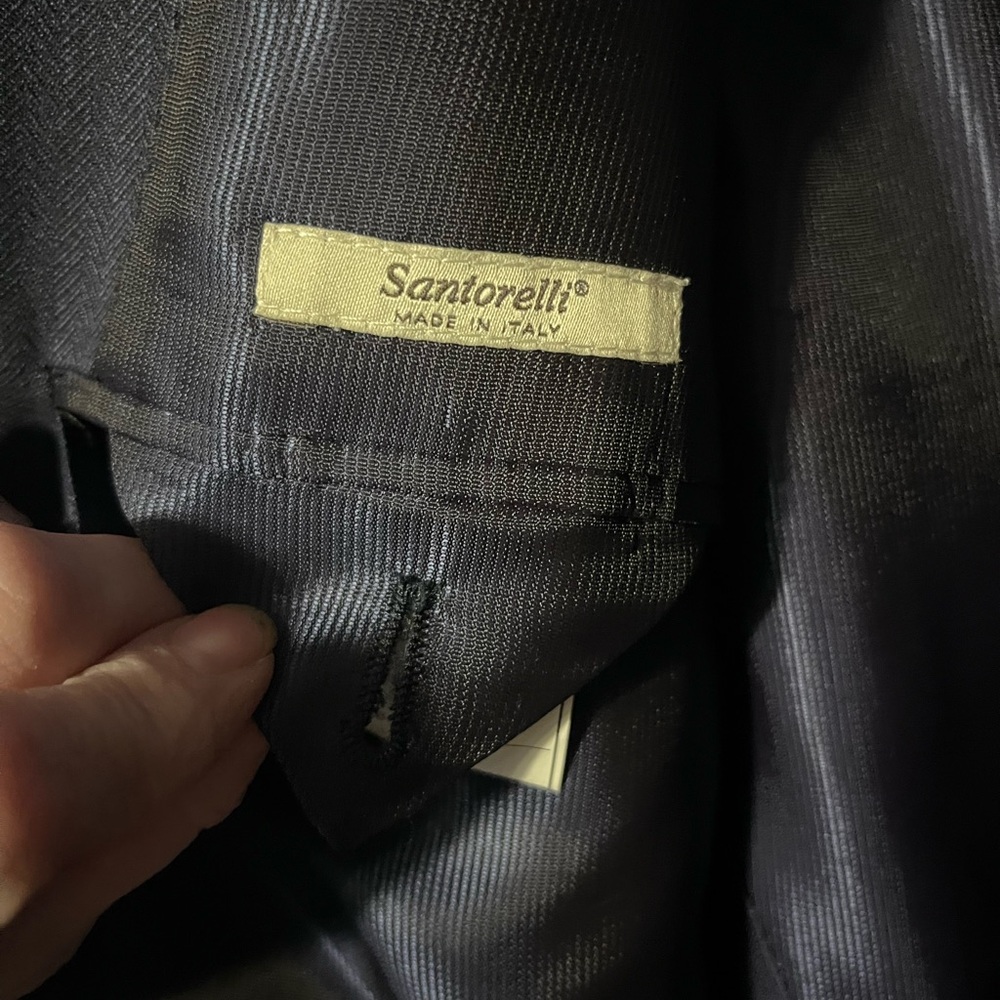 2 suit jackets size 50R
In like new condition - Picture 7 of 12